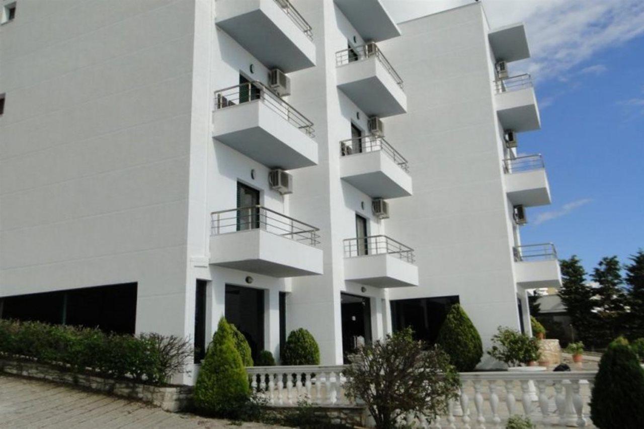 Perla Hotel Saranda Exterior photo